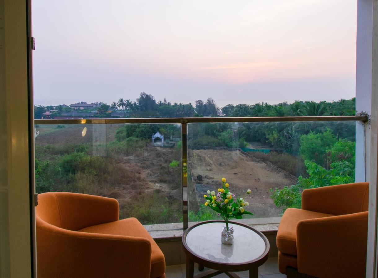 Octave Rococco Morjim Hotel Pernem Ngoại thất bức ảnh