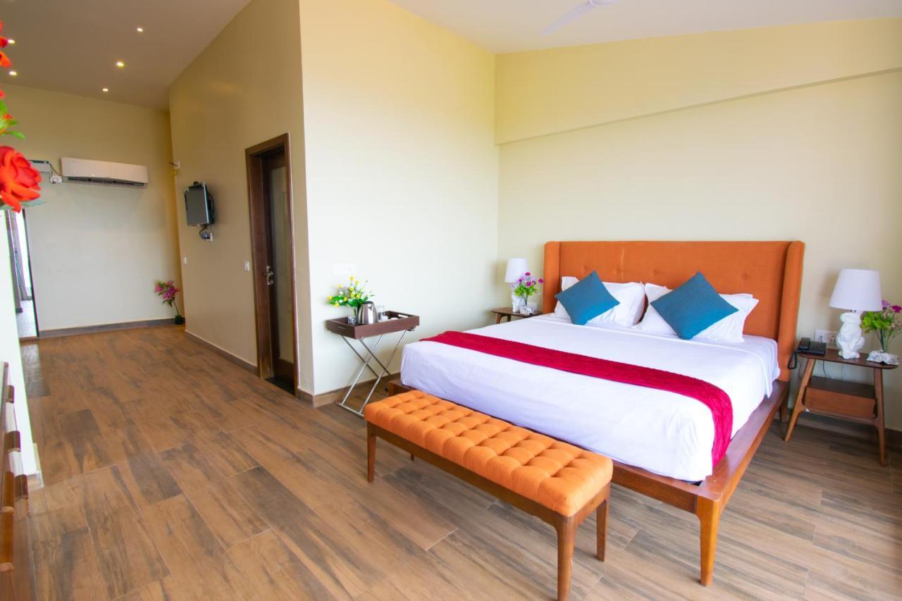 Octave Rococco Morjim Hotel Pernem Ngoại thất bức ảnh