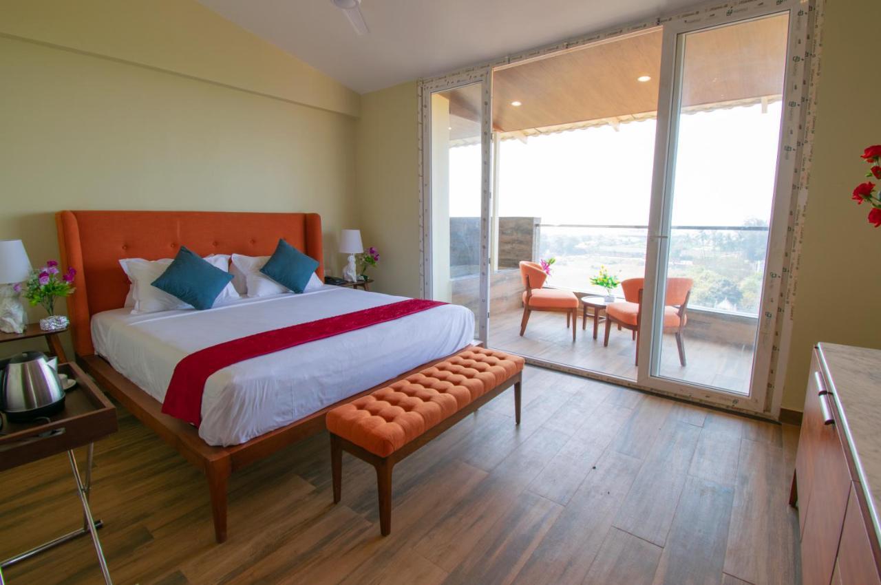 Octave Rococco Morjim Hotel Pernem Ngoại thất bức ảnh